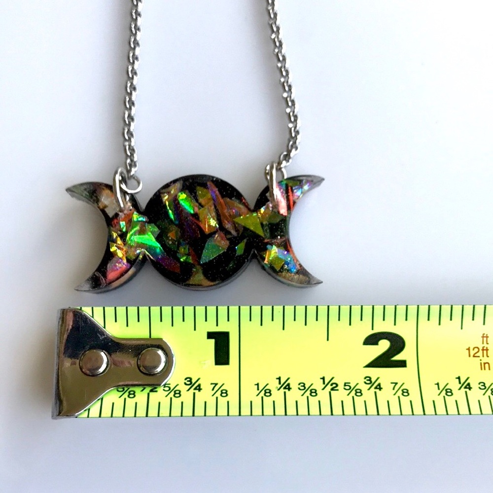 Black & iridescent glitter resin moon phase - Picture 11 of 13